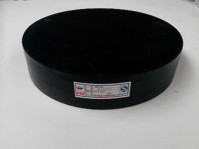 松江橡胶胶质和钢板的厚度关系到了板式橡胶支座的质量