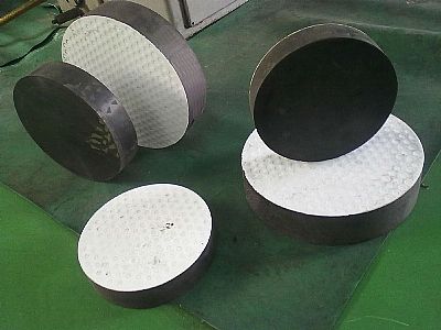 托克托板式橡胶支座由橡胶板和钢板组合而成具有足够的刚度